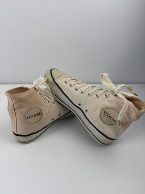 ATTACHÉ Canvas High-Top Sneakers in Light Beige/Cream. Old School